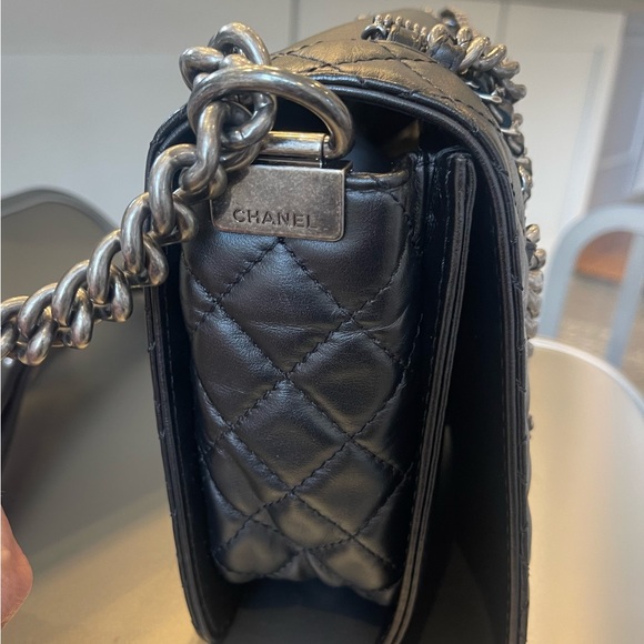 CHANEL BOY MULTI CHAINS FLAP BAG IN BLACK LAMBSKIN - Picture 9 of 16